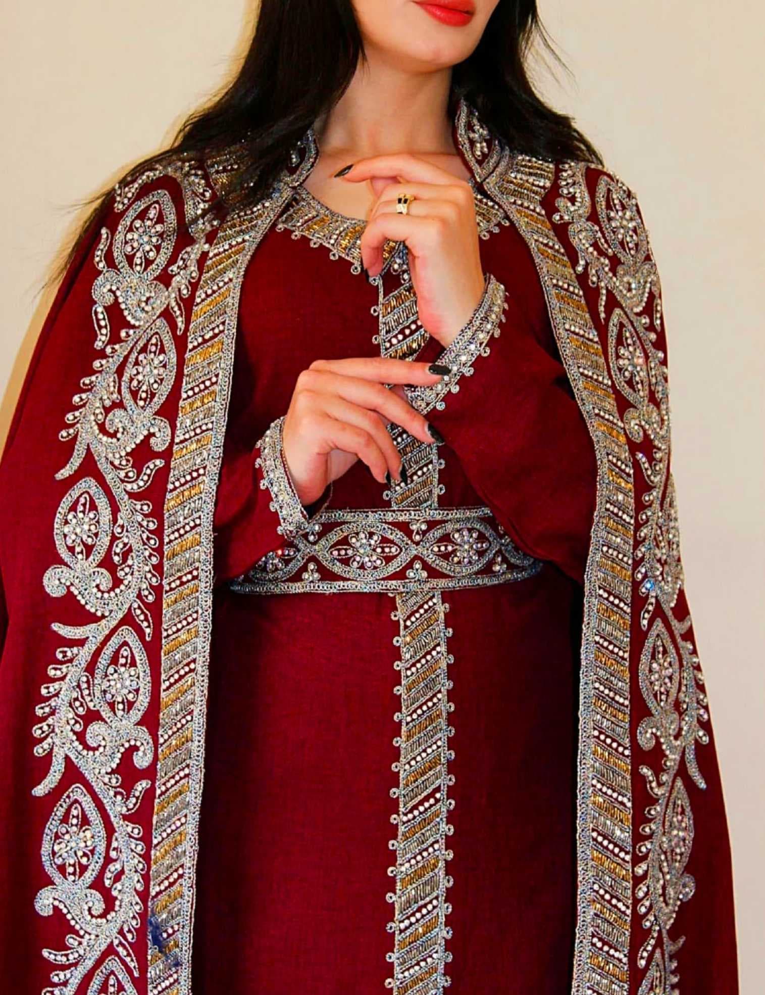 A luxurious Moroccan caftan red XL
